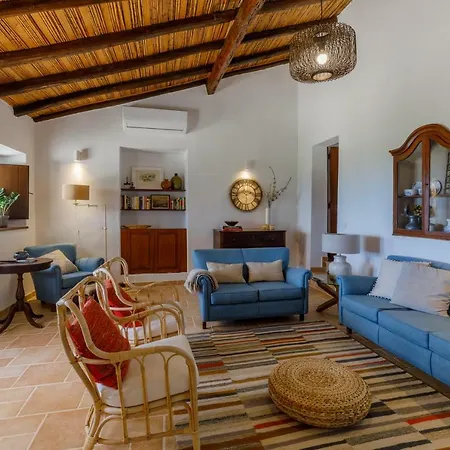 Monte Da - A Family House * Luz